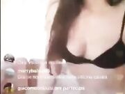 Teen italiana zoccola le esce in Diretta IG