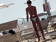 Milf fica al mare in topless