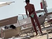 Milf fica al mare in topless