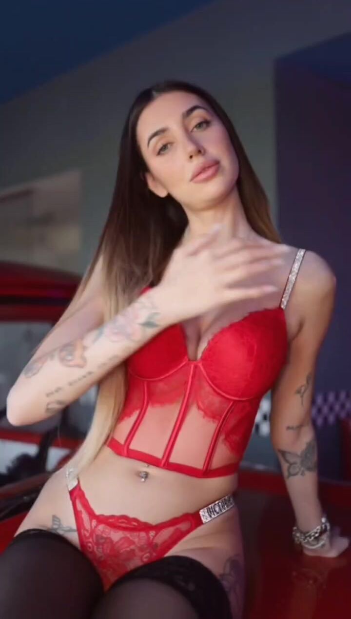 Michelle C0mi in lingerie | Solopornoitaliani