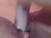 Niente dildo e gode col deodorante la teen