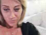 Milf italiana bionda in live