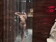 Martina Smerladi selfie in doccia nuda