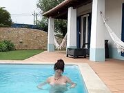 M4dy G1o nuda in piscina OF