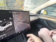 Pompino in Tesla ragazza italiana