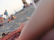 Mia moglie esce le tette in spiaggia