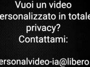 Creo video baci lesbo personalizzati con l'I.A.