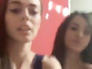 Limonata e un po' di lesbo tra cugine su periscope