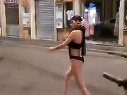 Le follie di Serena Rinaldi Via del Corso Roma parte 2