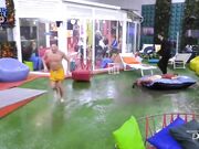 Soleil da spettacolo sotto la pioggia GFVip