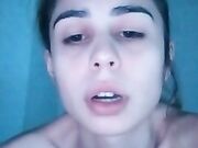 Teen diciottenne con bella fica pelosa