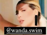 Wanda Nara sexy in bikini